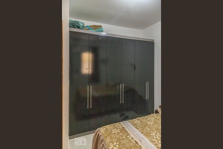 Quarto 1 de apartamento para alugar com 2 quartos, 50m² em Vila Domitila, São Paulo