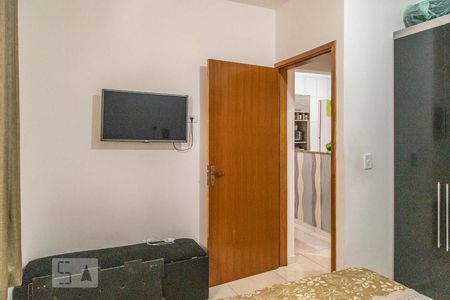 Quarto 1 de apartamento para alugar com 2 quartos, 50m² em Vila Domitila, São Paulo