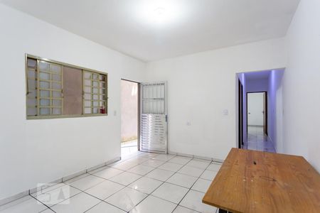 Sala de casa para alugar com 2 quartos, 110m² em Umuarama, Osasco