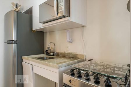 Cozinha de apartamento para alugar com 1 quarto, 35m² em Perdizes, São Paulo