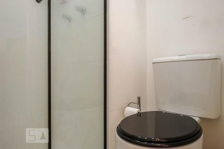 Banheiro de apartamento para alugar com 1 quarto, 35m² em Perdizes, São Paulo