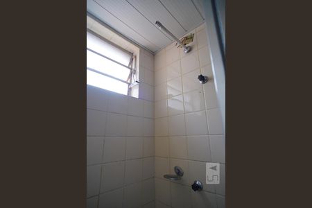 Banheiro de apartamento para alugar com 1 quarto, 43m² em Protásio Alves, Porto Alegre