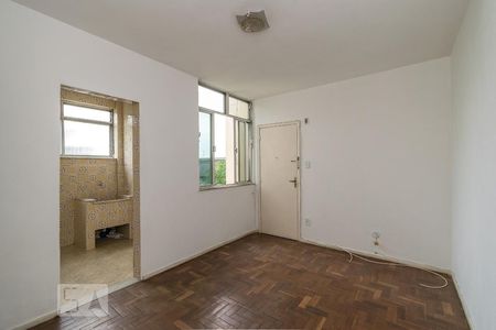 Sala de apartamento para alugar com 1 quarto, 42m² em Parada de Lucas, Rio de Janeiro