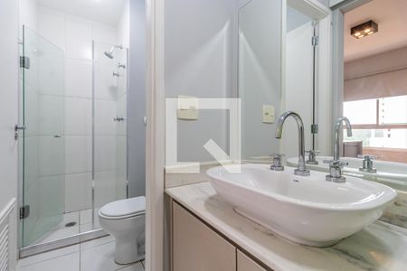 Banheiro da Suíte de apartamento para alugar com 1 quarto, 44m² em Melville Empresarial Ii, Barueri