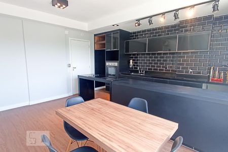 Sala, cozinha e área de serviço de apartamento para alugar com 1 quarto, 44m² em Melville Empresarial Ii, Barueri