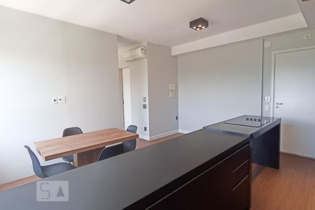 Sala, cozinha e área de serviço de apartamento para alugar com 1 quarto, 44m² em Melville Empresarial Ii, Barueri