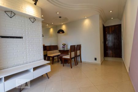 Sala de apartamento para alugar com 2 quartos, 60m² em Jardim Monte Alegre, São Paulo