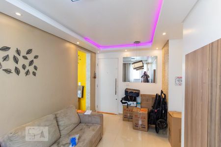 Sala de apartamento para alugar com 2 quartos, 45m² em Jardim Santa Teresinha, São Paulo