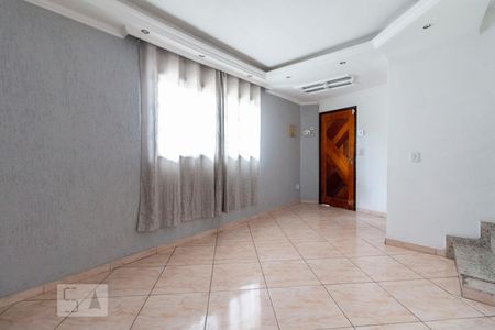 Sala de casa para alugar com 3 quartos, 180m² em Itaquera, São Paulo