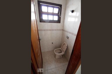 Lavabo de casa à venda com 3 quartos, 181m² em Vila Galvão, Guarulhos