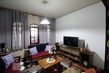 Sala de casa para alugar com 4 quartos, 255m² em Parque Continental Ii, Guarulhos
