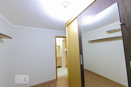 Quarto 2 de apartamento para alugar com 2 quartos, 50m² em Vila Sabrina, São Paulo