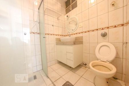 Banheiro de apartamento para alugar com 1 quarto, 50m² em Barro Preto, Belo Horizonte
