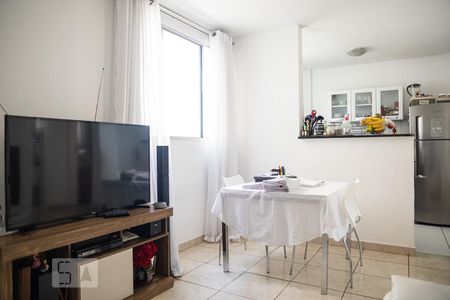 Sala de apartamento para alugar com 2 quartos, 43m² em Camargos, Belo Horizonte