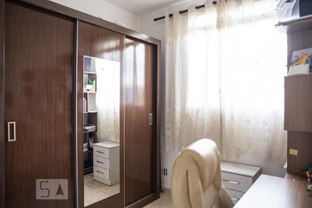 Quarto 1 de apartamento para alugar com 2 quartos, 43m² em Camargos, Belo Horizonte