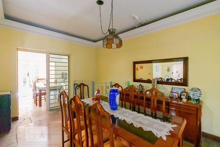 Sala de casa à venda com 3 quartos, 280m² em Jardim Leonor, Campinas