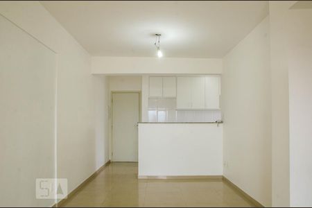 Sala de apartamento para alugar com 2 quartos, 70m² em Vila Cavaton, São Paulo