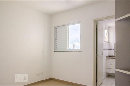 Suíte de apartamento para alugar com 2 quartos, 70m² em Vila Cavaton, São Paulo