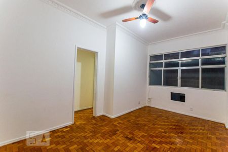 Sala de apartamento para alugar com 2 quartos, 60m² em Icaraí, Niterói