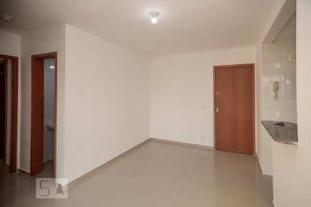 Sala de apartamento para alugar com 2 quartos, 50m² em Todos Os Santos, Rio de Janeiro