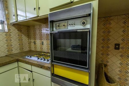 Casa para alugar com 180m², 4 quartos e 3 vagas Casa para alugar com 180m², 4 quartos e 3 vagasCozinha