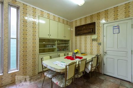 Casa para alugar com 180m², 4 quartos e 3 vagas Casa para alugar com 180m², 4 quartos e 3 vagasCozinha