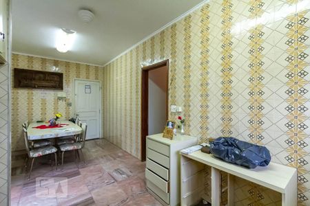 Casa para alugar com 180m², 4 quartos e 3 vagas Casa para alugar com 180m², 4 quartos e 3 vagasCozinha