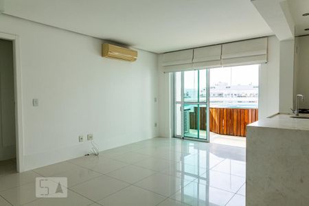 Apartamento para alugar com 117m², 2 quartos e 3 vagasSala