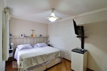 Suíte  de casa à venda com 3 quartos, 200m² em Vila Progredior, São Paulo