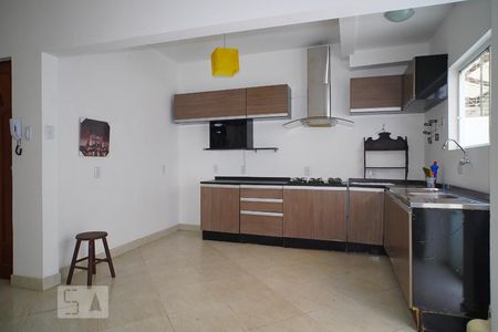 Sala - Cozinha de apartamento para alugar com 2 quartos, 80m² em Passo D’areia, Porto Alegre