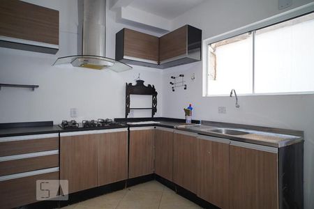 Cozinha de apartamento para alugar com 2 quartos, 80m² em Passo D’areia, Porto Alegre