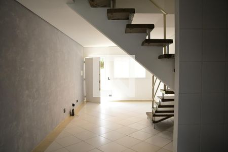 Sala de casa de condomínio para alugar com 2 quartos, 59m² em Outeiro de Passárgada, Cotia