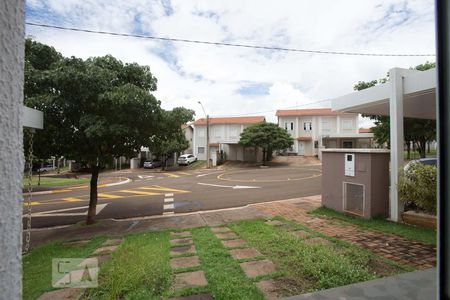 Vista da sala de TV de casa de condomínio para alugar com 3 quartos, 98m² em Vila do Golf, Ribeirão Preto