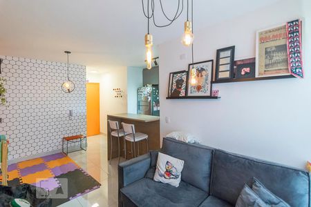 Sala de apartamento para alugar com 2 quartos, 60m² em Vila Alzira, Santo André