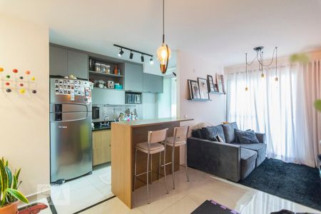 Sala de apartamento à venda com 2 quartos, 60m² em Vila Alzira, Santo André