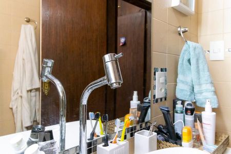 Casa para alugar com 150m², 3 quartos e 3 vagas Casa para alugar com 150m², 3 quartos e 3 vagasBanheiro social