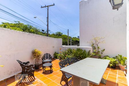 Casa para alugar com 150m², 3 quartos e 3 vagas Casa para alugar com 150m², 3 quartos e 3 vagasJardim de descanso