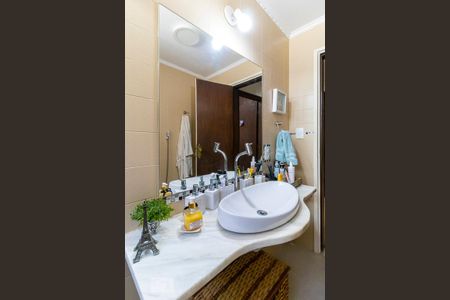 Casa para alugar com 150m², 3 quartos e 3 vagas Casa para alugar com 150m², 3 quartos e 3 vagasBanheiro social