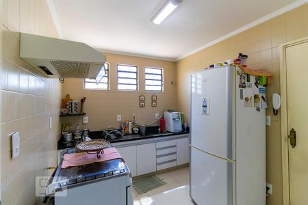 Casa para alugar com 150m², 3 quartos e 3 vagas Casa para alugar com 150m², 3 quartos e 3 vagasCozinha