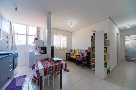 Sala de apartamento à venda com 2 quartos, 40m² em Vila Guiomar, Santo André