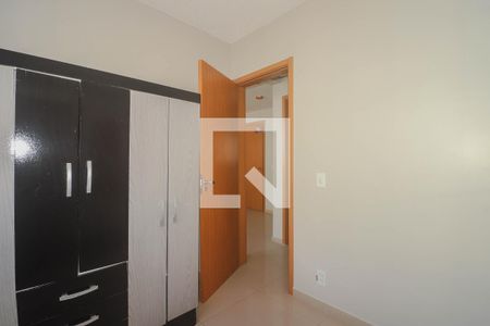 Quarto 1 de apartamento para alugar com 2 quartos, 45m² em Jardim Dona Leopoldina, Porto Alegre