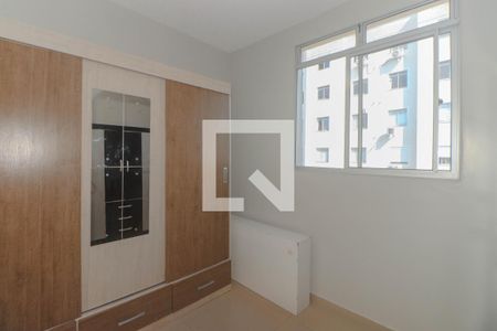 Quarto 1 de apartamento para alugar com 2 quartos, 45m² em Jardim Dona Leopoldina, Porto Alegre