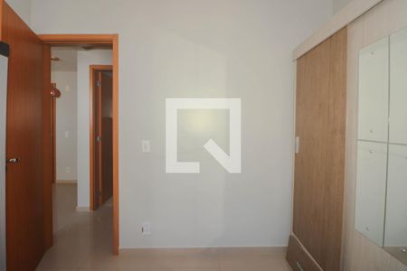 Quarto 1 de apartamento para alugar com 2 quartos, 45m² em Jardim Dona Leopoldina, Porto Alegre