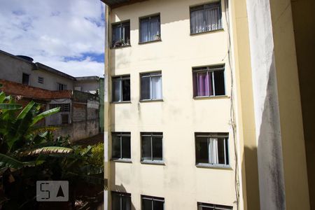 Sala- Vista  de apartamento para alugar com 2 quartos, 44m² em Jardim Maria Beatriz, Carapicuíba