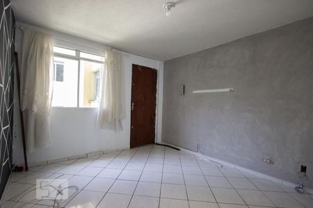 Sala de apartamento para alugar com 2 quartos, 44m² em Jardim Maria Beatriz, Carapicuíba