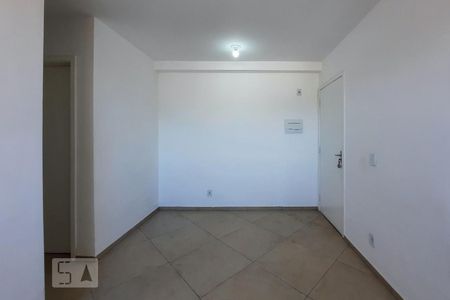 Sala de apartamento para alugar com 2 quartos, 44m² em Canhema, Diadema