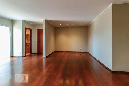 Sala de apartamento para alugar com 4 quartos, 198m² em Vila Imperial, São José do Rio Preto 