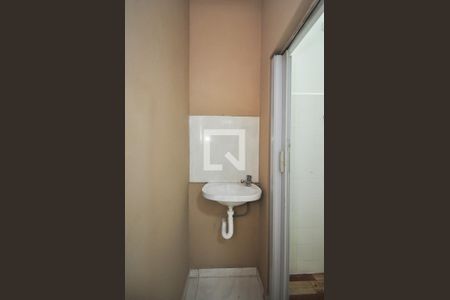 Lavabo de casa para alugar com 1 quarto, 60m² em Jardim Wanda, Taboão da Serra