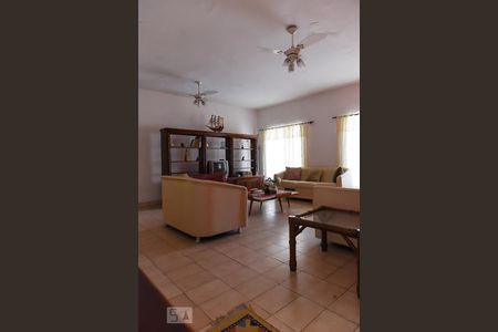 Detalhe Sala de casa para alugar com 6 quartos, 286m² em Jardim Tres Marias, Guarujá