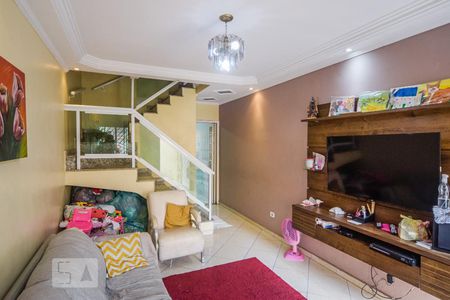 Casa de condomínio à venda com 99m², 4 quartos e 2 vagasSala